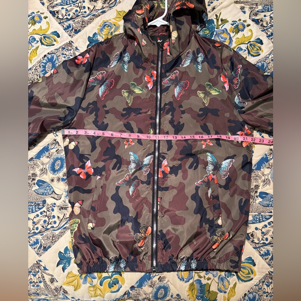 Butterfly Print Camouflage Windbreaker Jacket, Women’s Size Medium - Picture 4 of 7